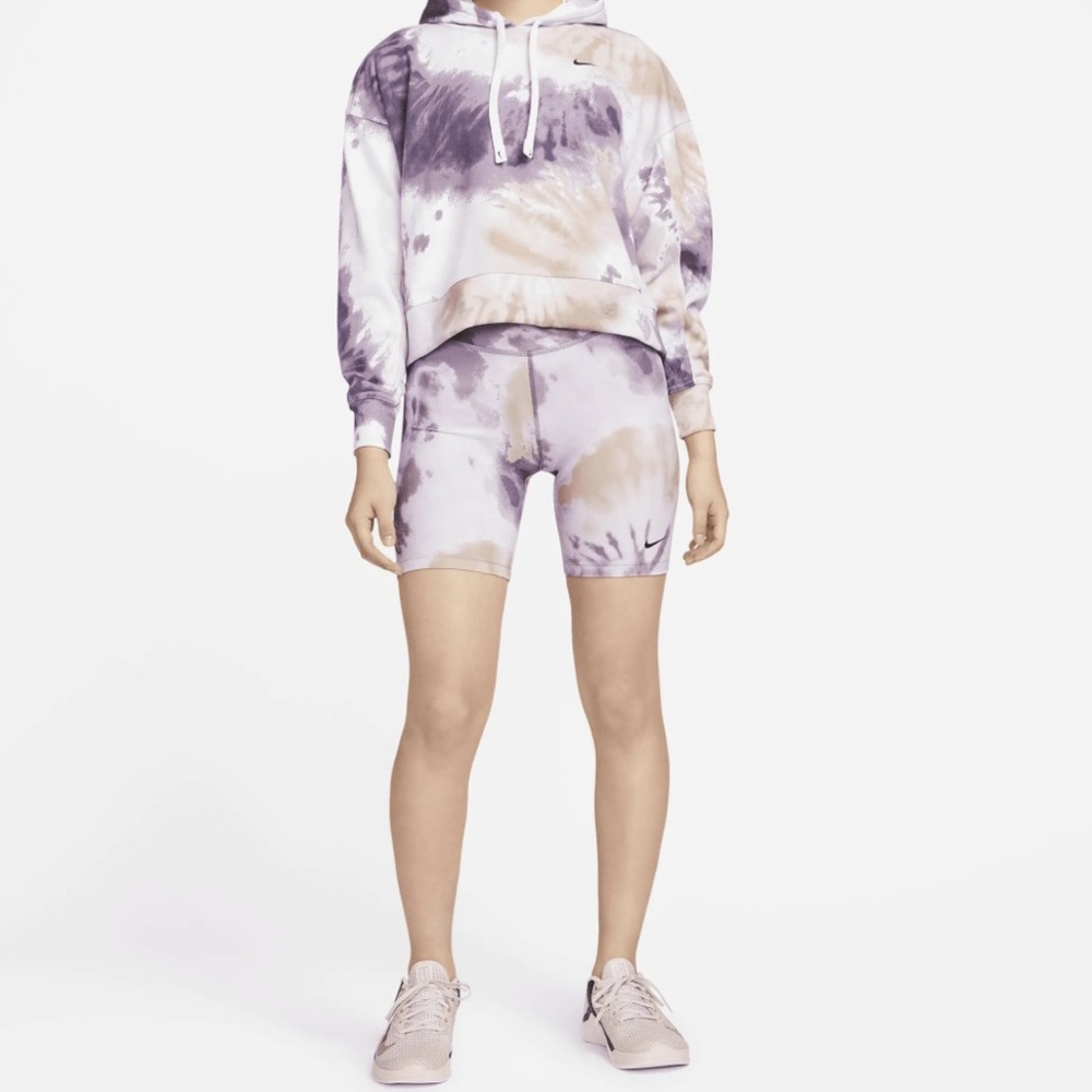 Nike Mid-Rise 7” Bike Short